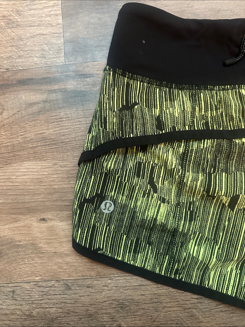 green lulu shorts - Picture 3 of 3